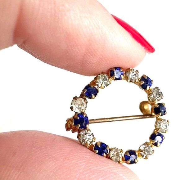 Vintage Circle Rhinestone Brooch Blue and Clear - Picture 3 of 6